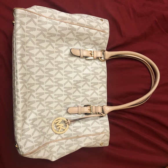 Michael Kors purse - Picture 1 of 3